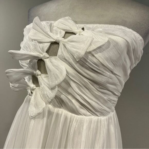 NEW STORIA if only bow bust midi dress in white Elegant White Strapless Dress - Picture 4 of 13